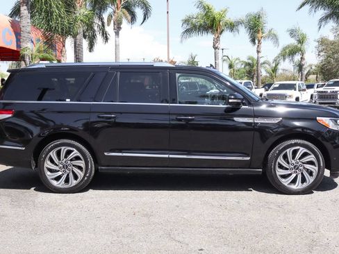 Used 2022 Lincoln Navigator L 4WD image 10