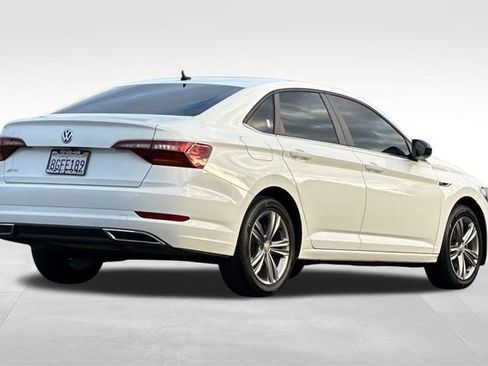 Used 2019 Volkswagen Jetta R-Line image 4