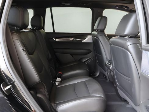 Used 2023 Cadillac XT6 Sport image 16