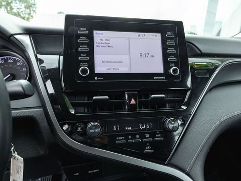 Certified 2023 Toyota Camry SE image 17