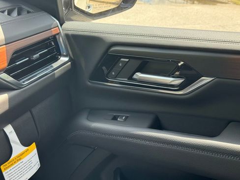 New 2025 GMC Yukon Denali w/ LPO, Floor Liner Package image 29