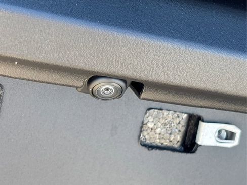 New 2025 Nissan Pathfinder SV image 16