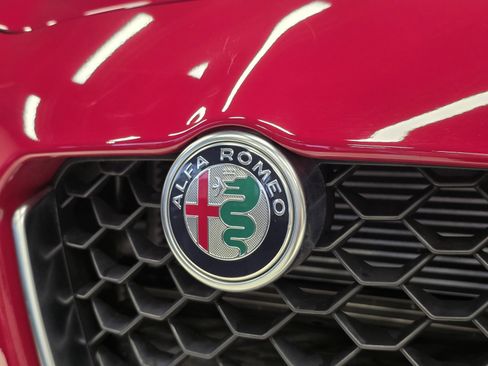 Used 2022 Alfa Romeo Giulia Ti image 48