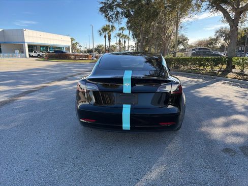 Used 2022 Tesla Model 3 image 4
