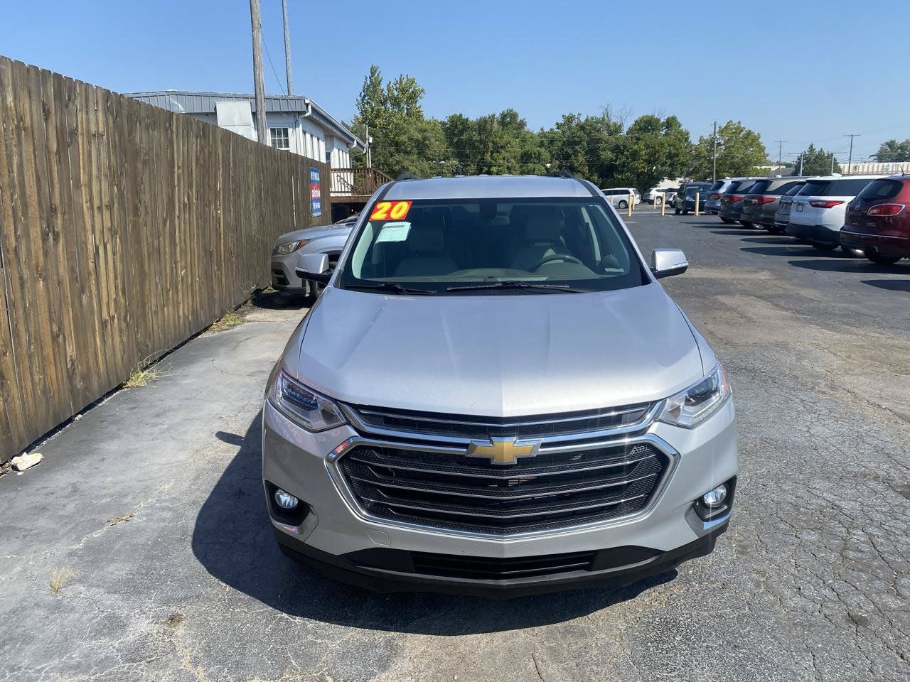 Used 2020 Chevrolet Traverse LT AWD/4WD image 2