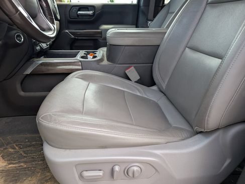 Used 2019 Chevrolet Silverado 1500 LT Trail Boss AWD/4WD image 7