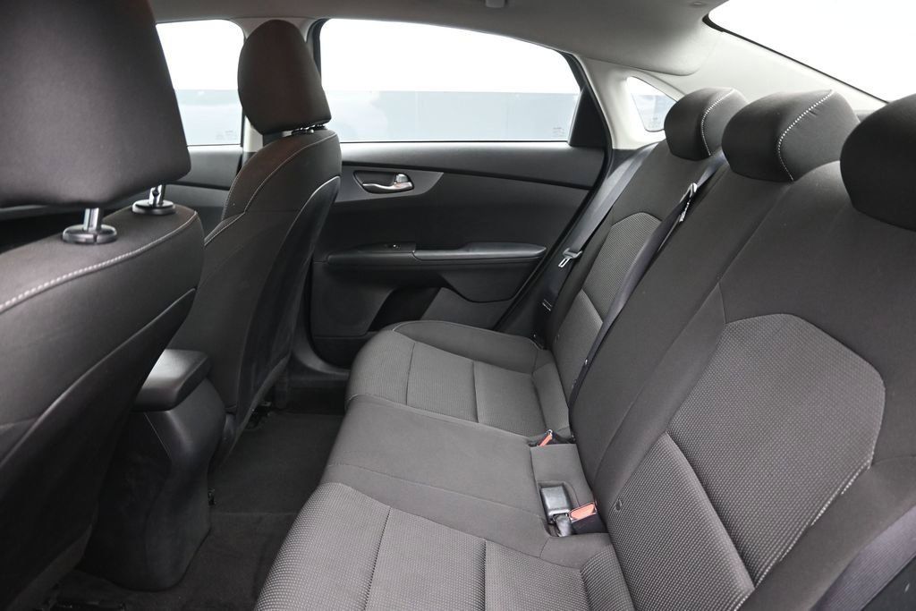 Used 2021 Kia Forte LXS FWD image 11