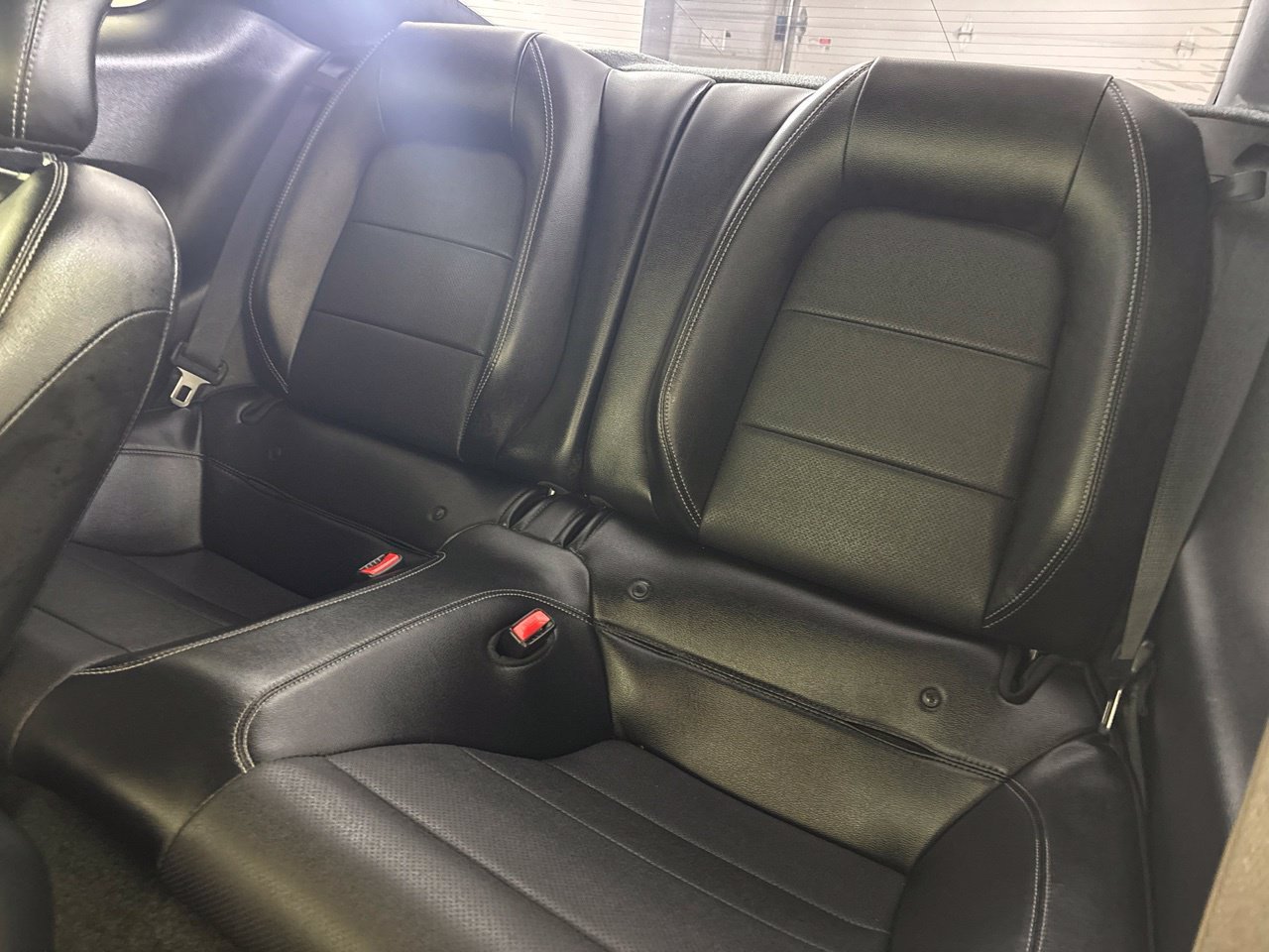 Used 2017 Ford Mustang GT Premium w/ GT Performance Package RWD image 23