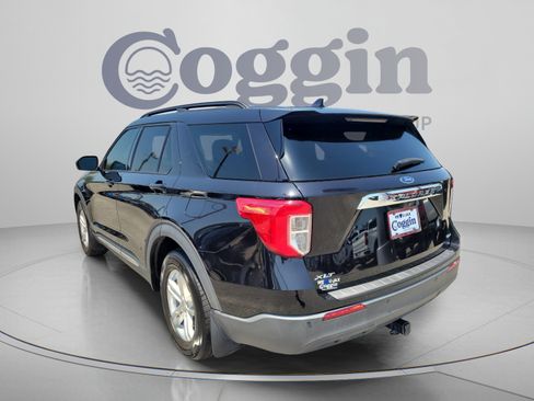 Used 2020 Ford Explorer XLT RWD image 2