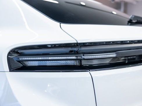 Certified 2025 Porsche Macan Electric RWD image 23