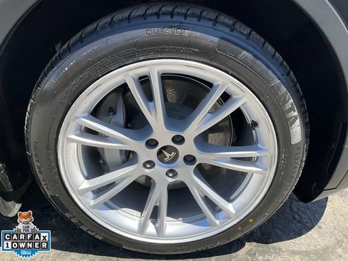 Used 2023 Tesla Model Y Long Range AWD/4WD image 89