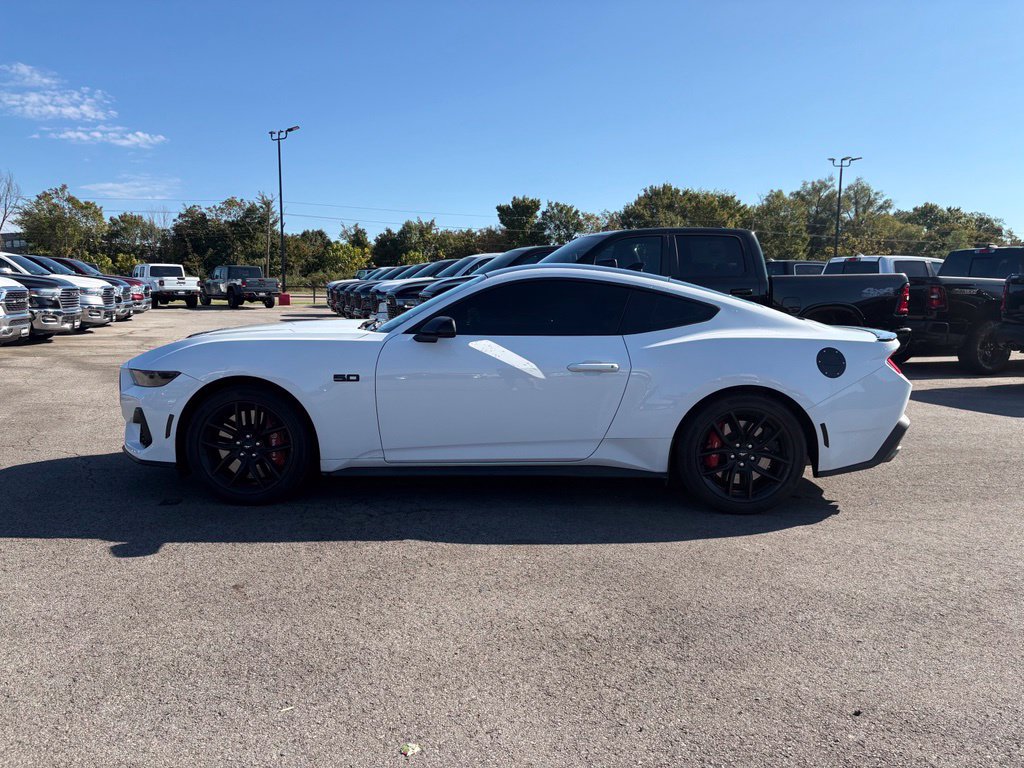 Used 2026 Ford Mustang GT w/ Mustang Nite Pony Package RWD image 4