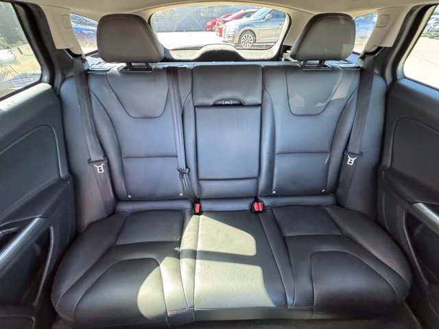 Used 2015 Volvo V60 T5 Cross Country w/ Protection Package AWD/4WD image 15
