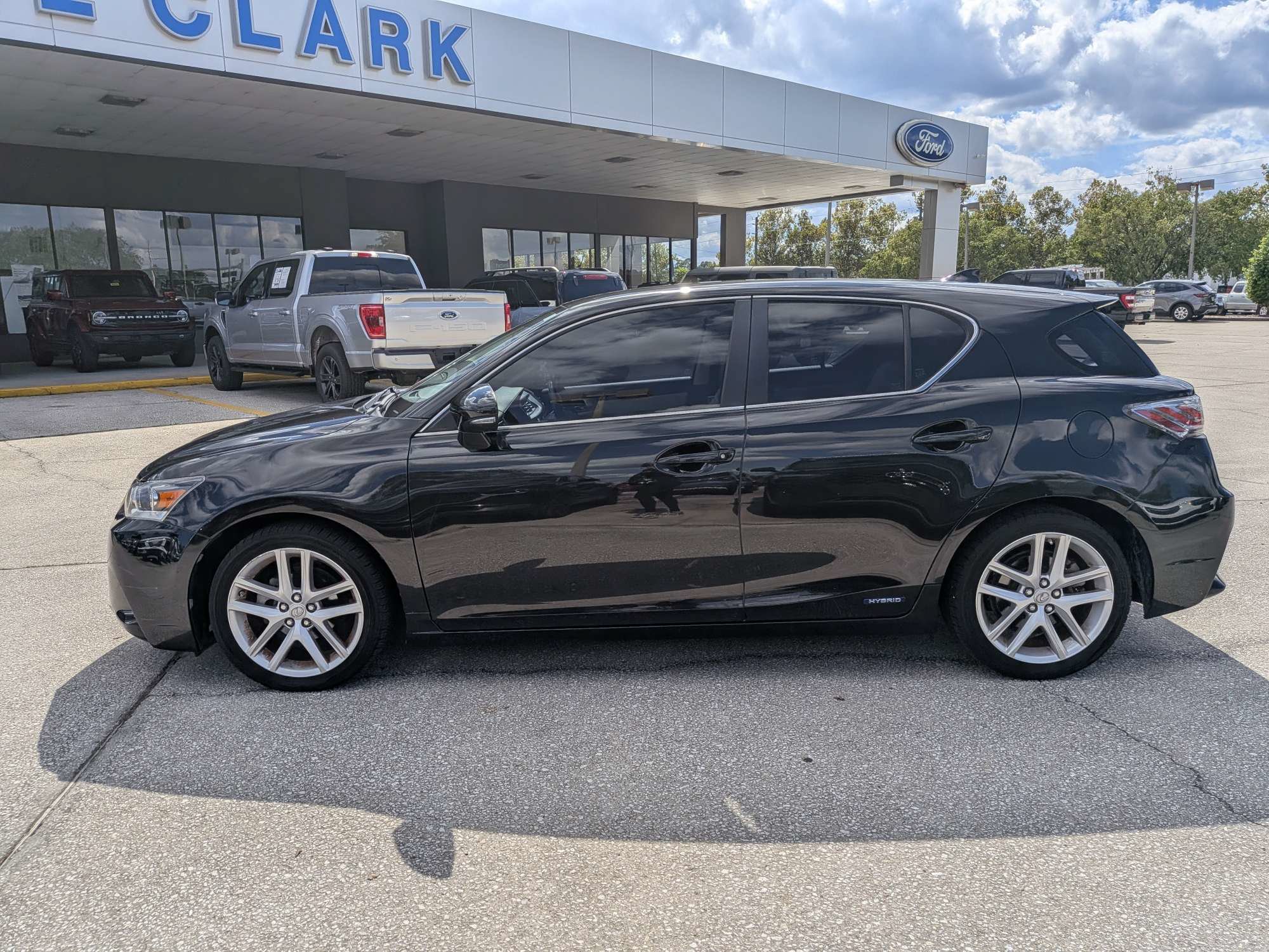 Used 2017 Lexus CT 200h w/ Accessory Package 2 FWD image 7