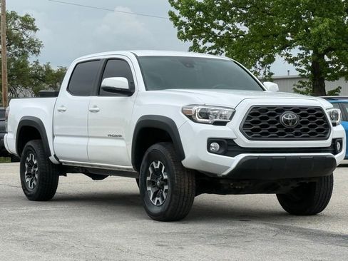 Used 2021 Toyota Tacoma TRD Off-Road w/ Technology Package AWD/4WD image 7