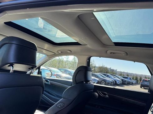 Certified 2025 Genesis GV80 2.5T Advanced image 11