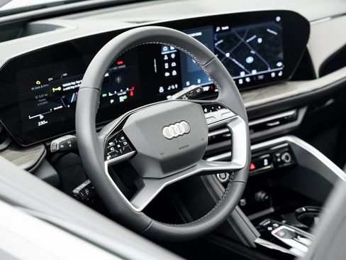 New 2025 Audi Q5 Premium Plus image 12