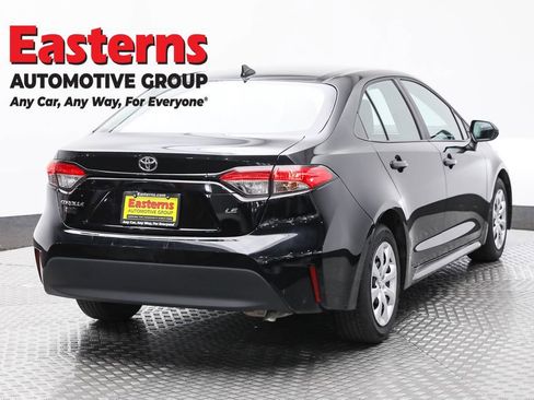 Used 2025 Toyota Corolla LE image 5