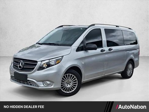Used 2023 Mercedes-Benz Metris Passenger image 1