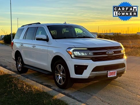 Used 2024 Ford Expedition XLT image 4