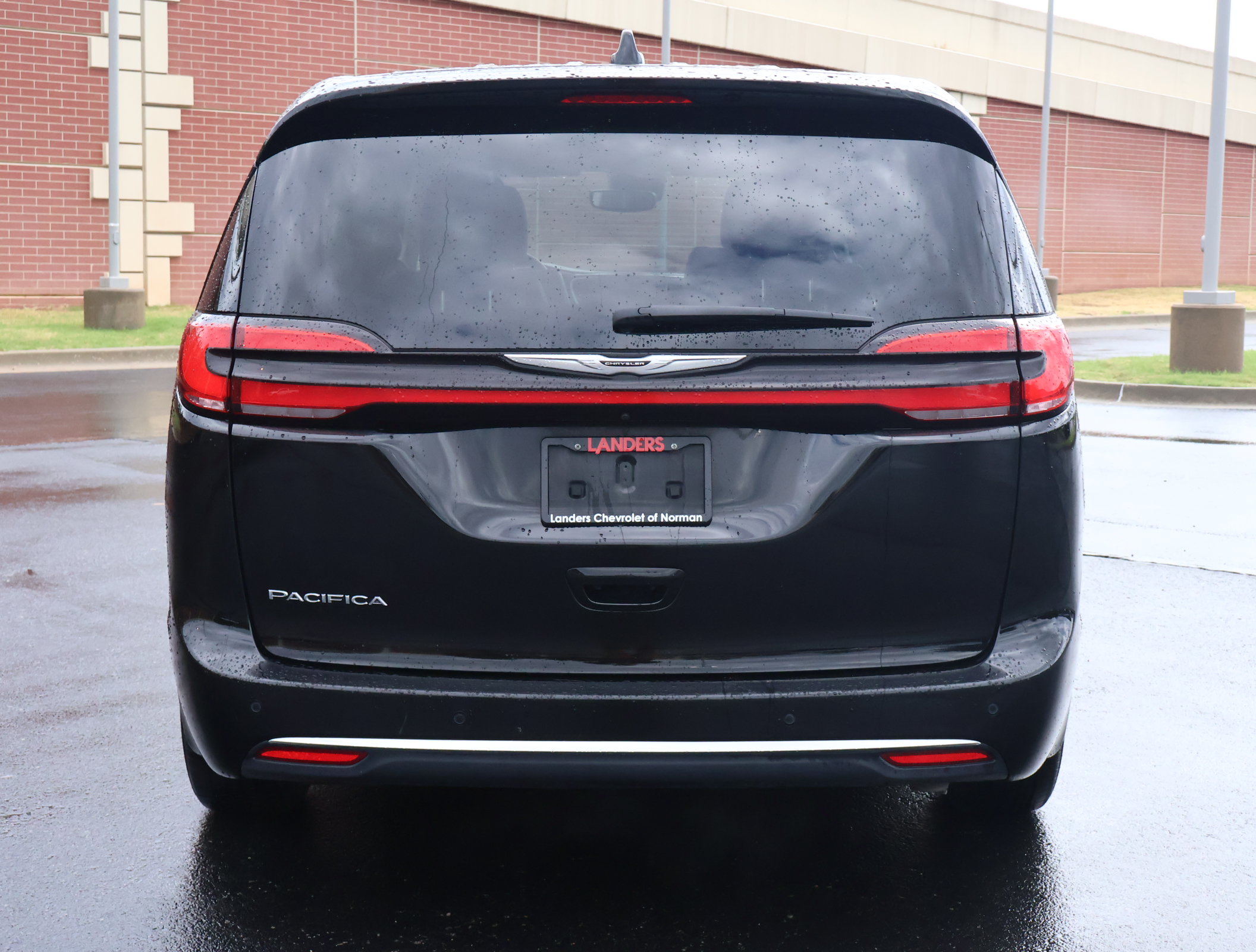Used 2024 Chrysler Pacifica Touring-L FWD image 33