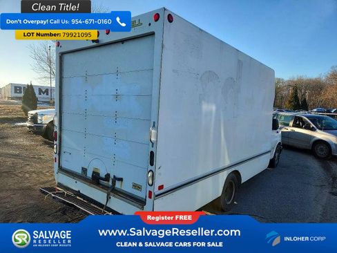 Used 2019 Chevrolet Express 3500 w/ Driver Convenience Package RWD image 5