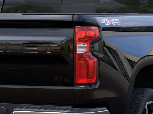 New 2026 Chevrolet Silverado 1500 LTZ w/ LTZ Premium Package AWD/4WD image 21