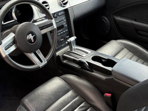 Used 2008 Ford Mustang GT RWD image 8