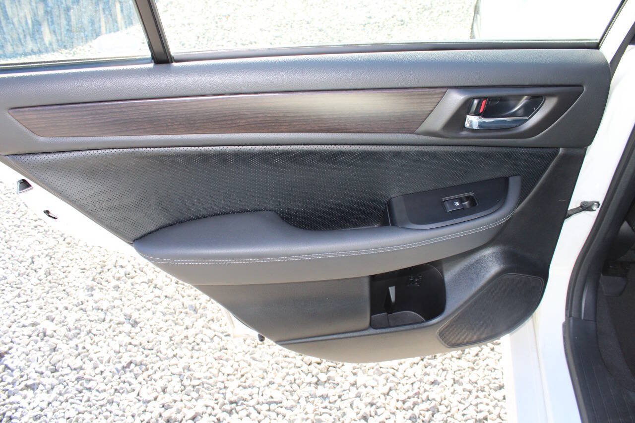 Used 2016 Subaru Legacy 2.5i Limited AWD/4WD image 24