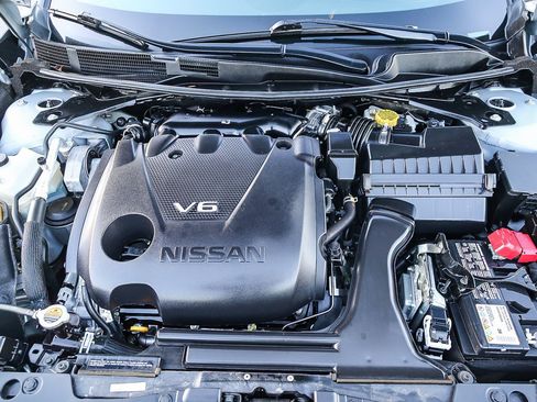 Used 2023 Nissan Maxima SV w/ Floor Mat Group image 29