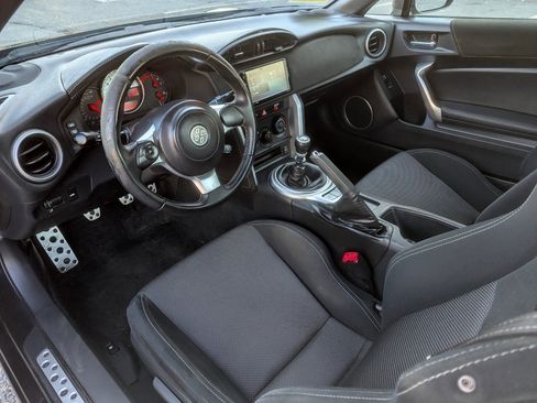 Used 2019 Toyota 86 Manual (Natl) image 13