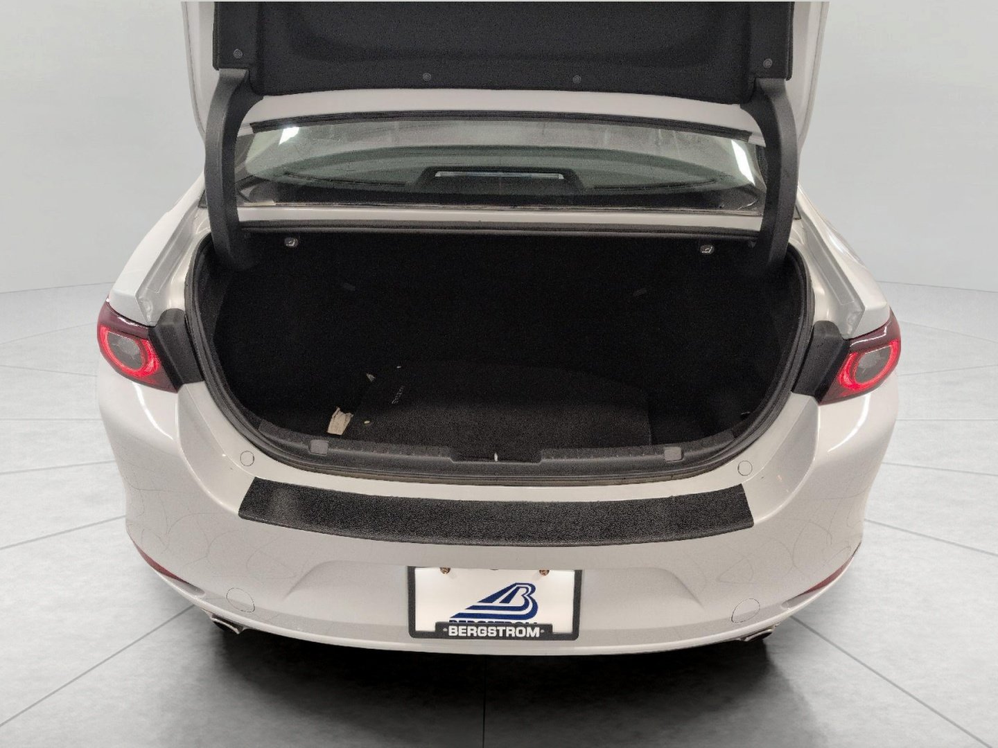 Used 2025 MAZDA MAZDA3 s FWD image 15