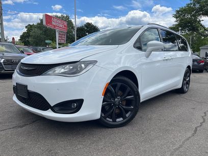 Used 2018 Chrysler Pacifica Touring-L Plus w/ Advanced Safetytec Group