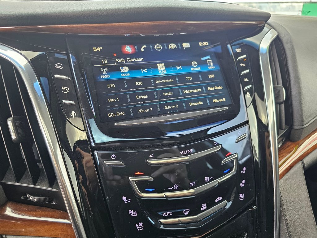 Used 2016 Cadillac Escalade ESV Luxury AWD/4WD image 27