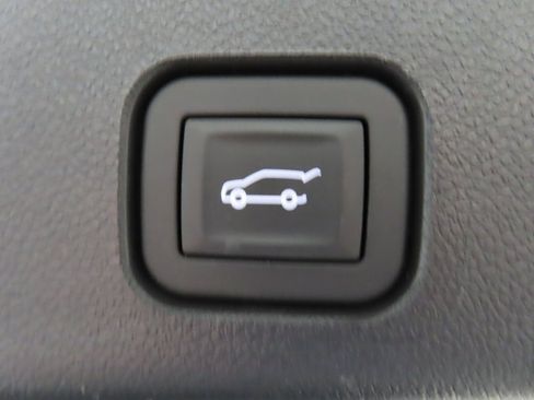 Used 2025 GMC Acadia Denali w/ Super Cruise Package image 37