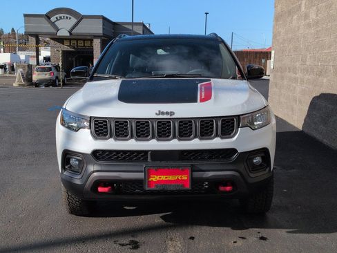 New 2026 Jeep Compass Trailhawk image 2