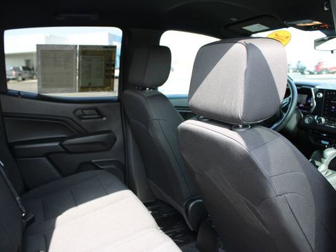 Used 2024 Chevrolet Colorado W/T image 30