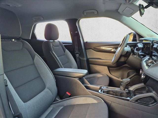 Used 2025 Chevrolet TrailBlazer LT FWD image 19