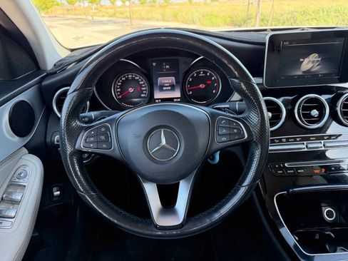 Used 2016 Mercedes-Benz C 300 4MATIC Sedan image 23
