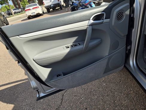 Used 2010 Porsche Cayenne image 14