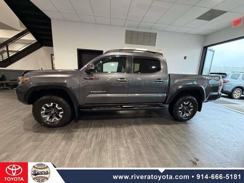 Used 2021 Toyota Tacoma TRD Off-Road AWD/4WD image 7