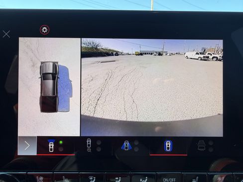 Used 2024 GMC Canyon AT4X image 19