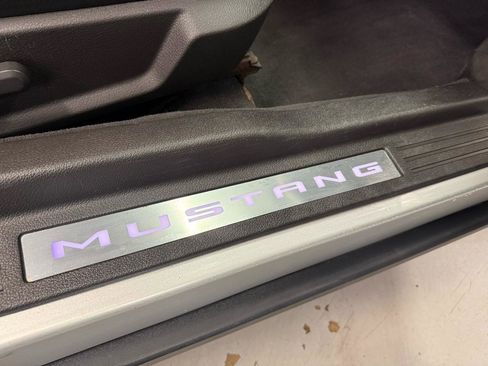 Used 2010 Ford Mustang Coupe image 35