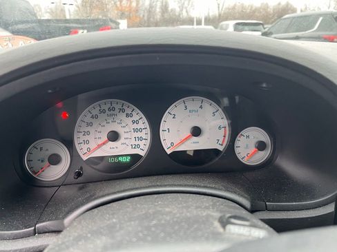 Used 2007 Chrysler Town & Country Touring image 10