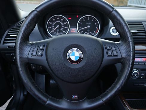 Used 2011 BMW 135i Convertible image 37