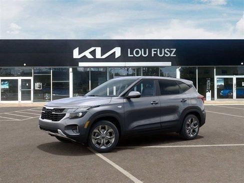 New 2026 Kia Seltos LX FWD image 3
