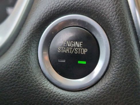 Certified 2021 Chevrolet Traverse LT FWD image 16