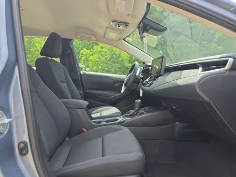 Used 2023 Toyota Corolla LE FWD image 39