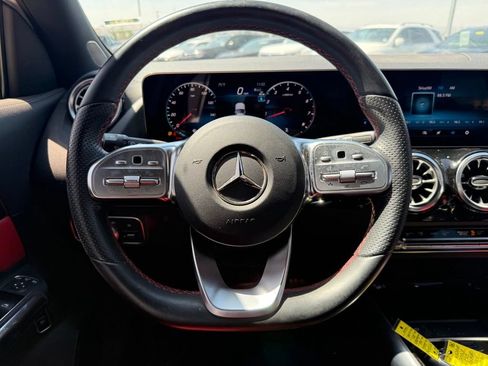 Used 2023 Mercedes-Benz GLA 250 image 16