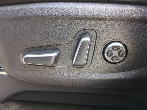 Used 2024 Hyundai Palisade SEL FWD image 16